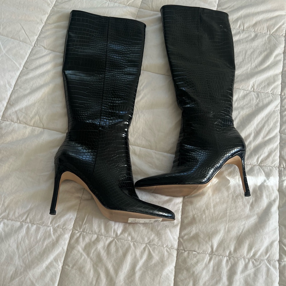 Black Crocodile-Embossed Knee-High Stiletto Boots